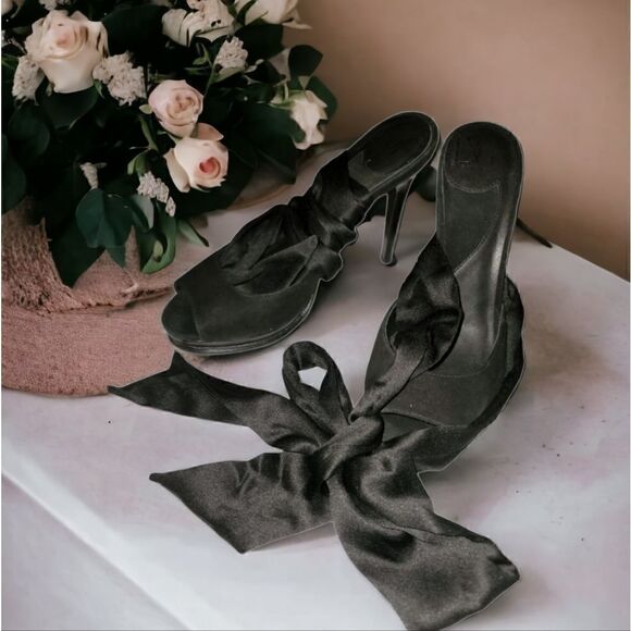 DVF Black Suede Lace Up Heels Size 7M - Picture 1 of 9